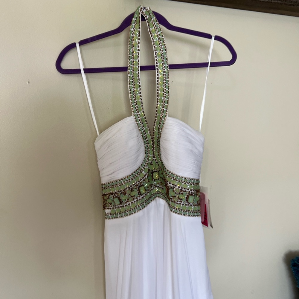 NWT FORMAL HALTER DRESS - Picture 5 of 10